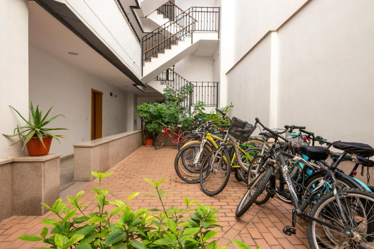 First Floor Near Macarena Church Sevilha Exterior foto