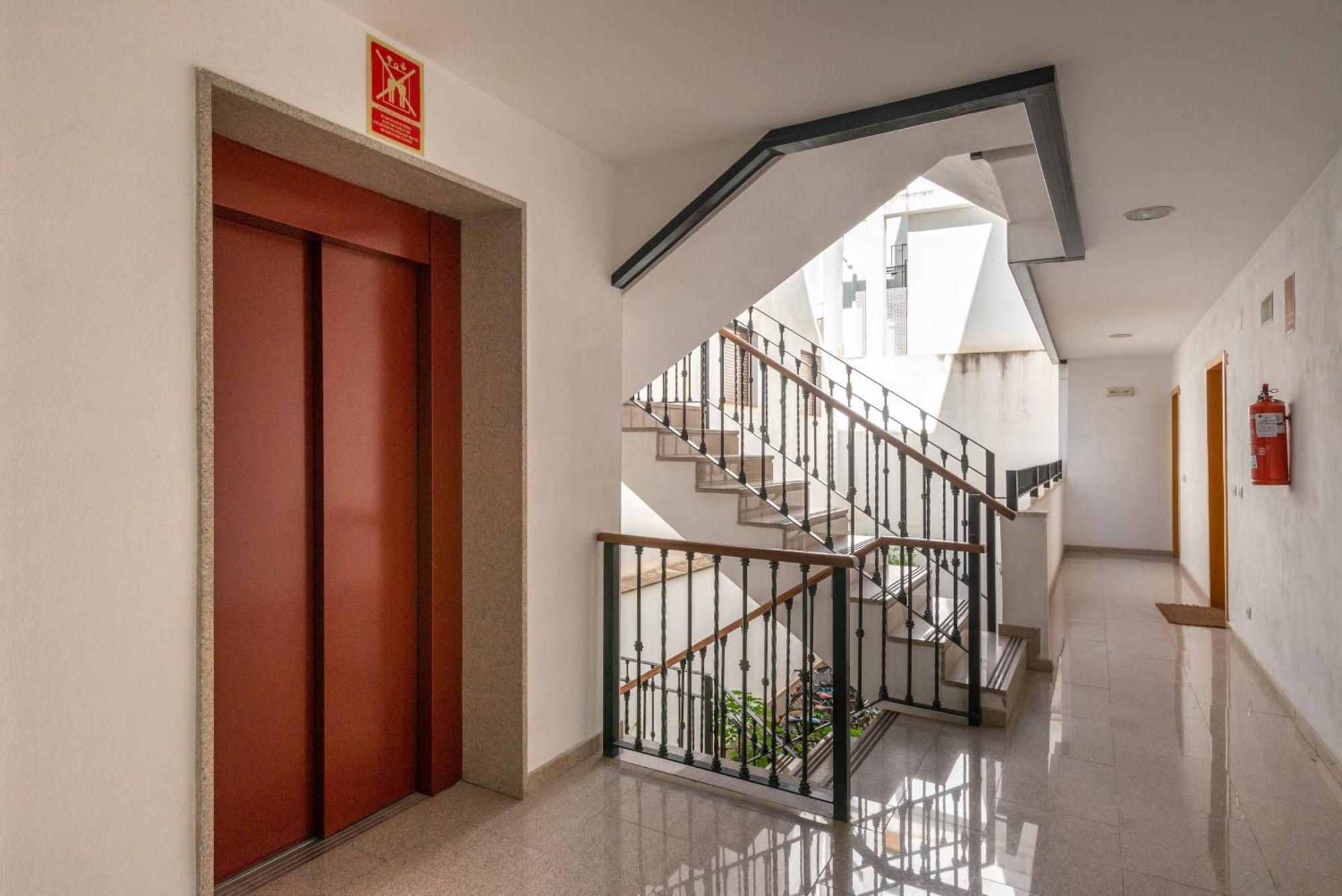 First Floor Near Macarena Church Sevilha Exterior foto